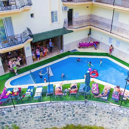 Ozlem 2 Aparthotel 3*