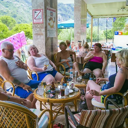 Ozlem 2 Aparthotel 3*
