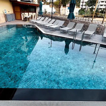 Ozlem 2 Hotel apartamentowy 4*