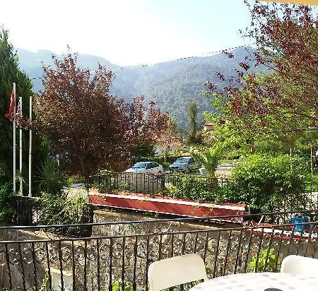 오즐렘 2 4* 말마리스