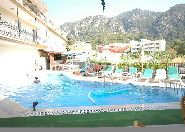 Ozlem 2 马尔马里斯